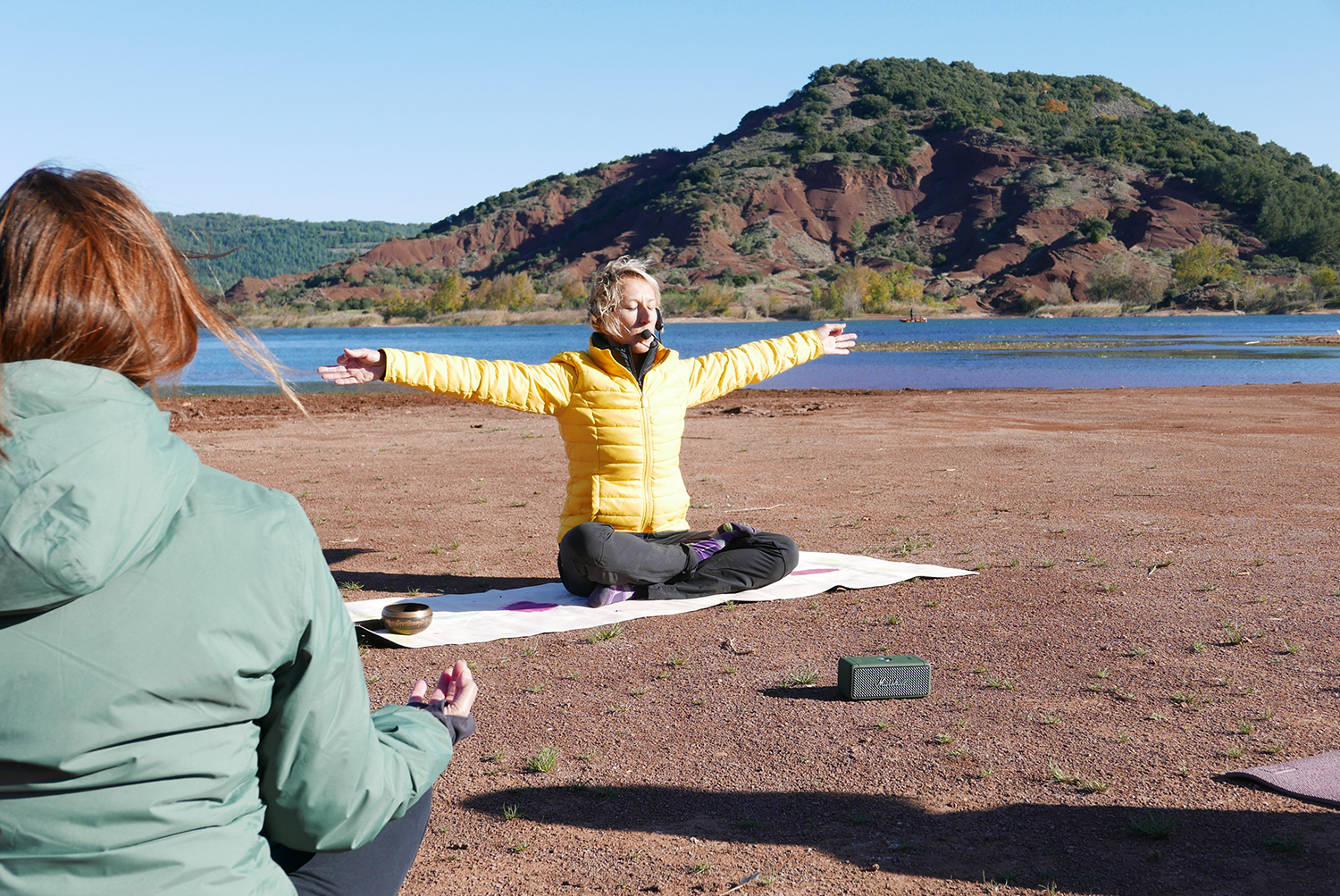 lac salagou yoga - Caroline Baise