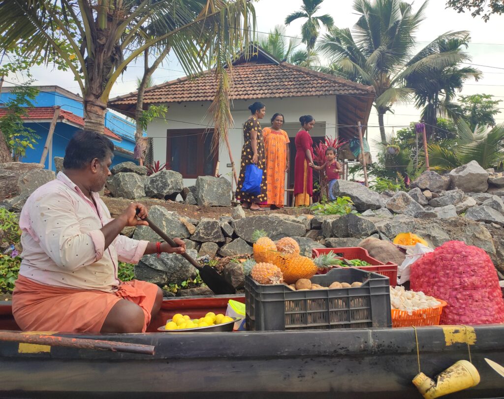 alleppey locaux - voyage emoya