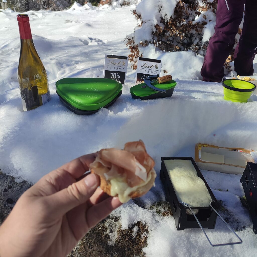 yoga raquettes à neige raclette